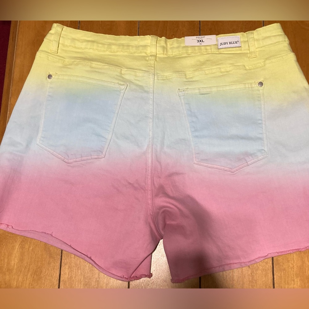 NWT Women's Judy Blue Size 3XL Ombre Pastel Denim Shorts - Picture 6 of 14